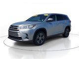 Used 2019 Toyota Highlander LE image 2