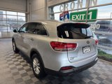 Used 2017 Kia Sorento LX w/ LX Convenience Package image 4