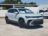 New 2025 Volkswagen Taos SE image 2