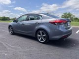Used 2017 Kia Forte EX image 3