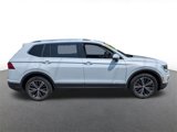 Used 2018 Volkswagen Tiguan SEL image 2