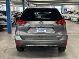 Used 2017 Nissan Rogue SV image 4