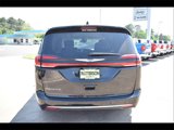 Used 2023 Chrysler Pacifica Touring-L image 3