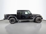 Used 2020 Jeep Gladiator Overland image 3