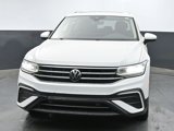 Used 2022 Volkswagen Tiguan SE w/ Panoramic Sunroof Package image 2