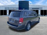 Used 2015 Dodge Grand Caravan SXT image 3