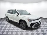 New 2025 Volkswagen Taos SE image 2