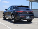 Certified 2024 Porsche Macan image 3