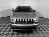 Used 2017 Jeep Cherokee Sport image 2
