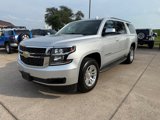 Used 2015 Chevrolet Suburban LT image 3