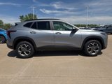 New 2025 Chevrolet Trax LT w/ LT Convenience Package image 2