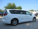 Used 2022 Chrysler Voyager LX image 4