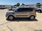 Used 2013 Kia Soul + image 4
