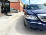 Used 2010 Lincoln Town Car Signature Limited image 6