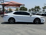 Used 2020 Toyota Camry SE image 4