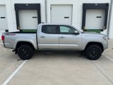 Used 2017 Toyota Tacoma TRD Sport w/ Tow Package (A/T) image 3