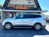 Used 2015 Chevrolet Traverse LT w/ Style and Technology Package image 3
