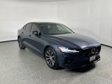 Used 2022 Volvo S60 B5 Momentum w/ Premium Package image 3