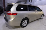 Used 2017 Toyota Sienna LE image 6