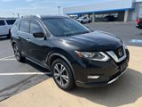 Used 2019 Nissan Rogue SV w/ Sun & Sound Touring Package image 3