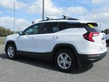 Used 2022 GMC Terrain SLE w/ Driver Convenience Package image 4