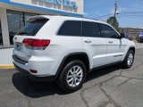 Used 2021 Jeep Grand Cherokee Laredo image 4