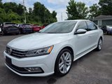 Used 2017 Volkswagen Passat 1.8T SEL Premium image 3