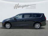 Used 2022 Chrysler Voyager LX image 2