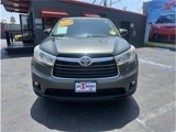 Used 2014 Toyota Highlander LE image 2