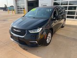 Used 2023 Chrysler Pacifica Touring-L image 3
