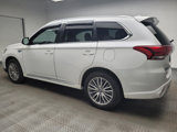 Used 2020 Mitsubishi Outlander 4WD Plug-In Hybrid image 3