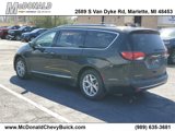 Used 2018 Chrysler Pacifica Touring-L w/ Tire & Wheel Group image 3