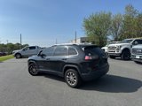 Used 2019 Jeep Cherokee Latitude Plus w/ Cold Weather Group image 5