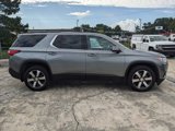 Used 2021 Chevrolet Traverse LT w/ LT Premium Package image 3