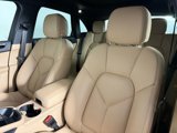 Certified 2024 Porsche Macan image 5