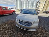 Used 2013 Chrysler Town & Country Touring image 2