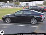 Used 2024 Hyundai Elantra SEL image 3