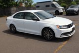 Used 2016 Volkswagen Jetta Sport image 3