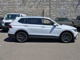 Used 2022 Volkswagen Tiguan SE image 2