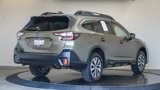 Used 2022 Subaru Outback Premium image 5