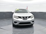 Used 2016 Nissan Rogue SV image 2