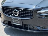 Certified 2022 Volvo S60 B5 Momentum w/ Premium Package image 4