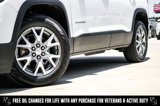 Used 2020 GMC Acadia SLT image 2