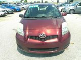 Used 2010 Toyota Yaris 4-Door Hatchback image 4