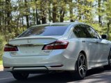Used 2017 Honda Accord Touring image 5