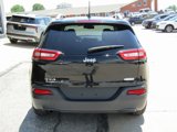 Used 2016 Jeep Cherokee Latitude w/ Comfort/Convenience Group image 4