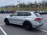 Used 2021 Volkswagen Tiguan SE R-Line image 3
