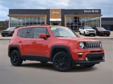 Used 2019 Jeep Renegade Latitude w/ Popular Equipment Group image 1
