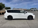 Used 2022 Chrysler Pacifica Touring-L w/ Uconnect Theater Family Group image 3