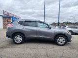Used 2016 Nissan Rogue SV w/ SV Premium Package image 4